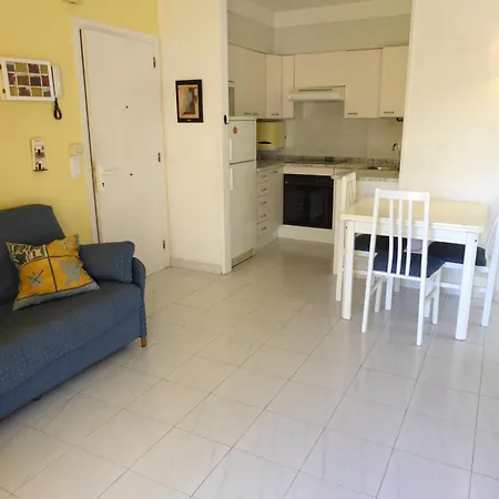 Con Terraza, Jardin Y Piscina Comunitaria A 200m De La Playa En Sant Carles - Es-228-130 Apartment Llanca