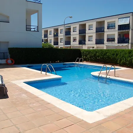Con Terraza, Jardin Y Piscina Comunitaria A 200m De La Playa En Sant Carles - Es-228-130 Apartment *