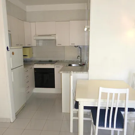 Con Terraza, Jardin Y Piscina Comunitaria A 200m De La Playa En Sant Carles - Es-228-130 *